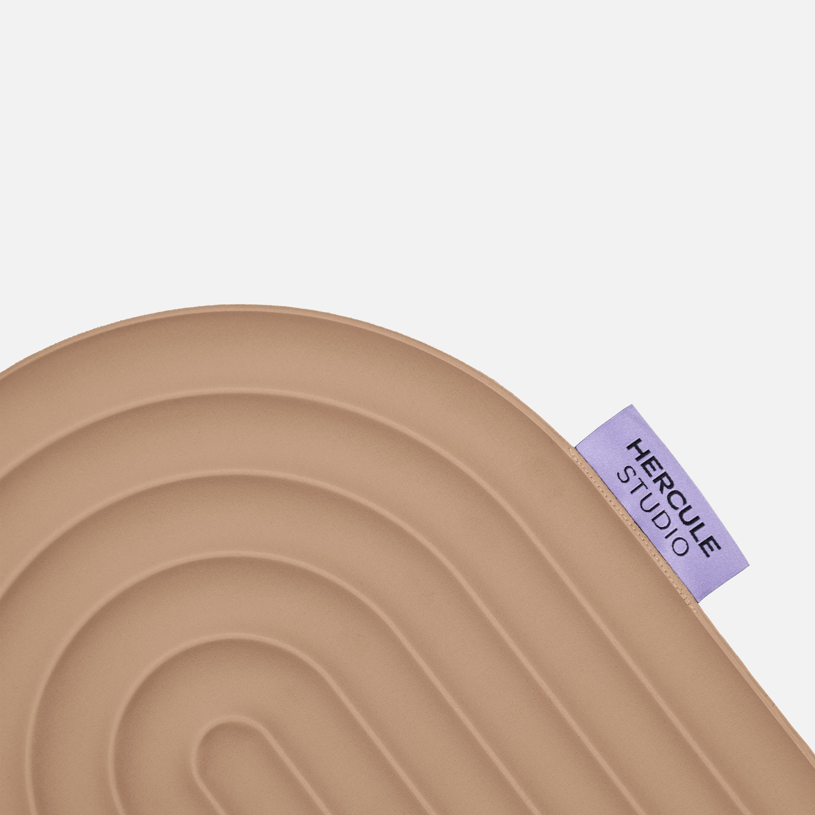 Mini tapis de sol pad de confort de la marque hercule studio modèle galé couleur dune packshot zoomé