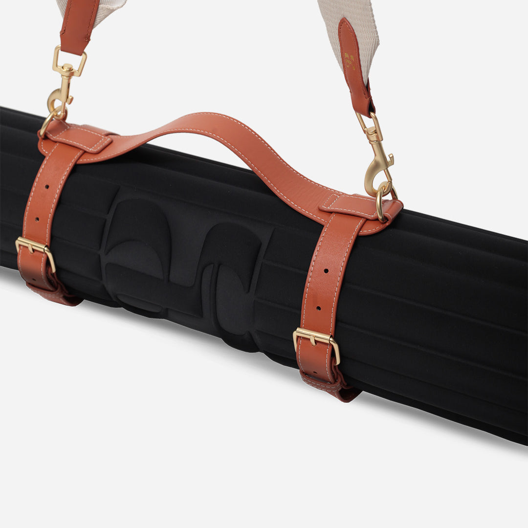 Sangle de transport pour tapis d'exercice modèle soca couleur beige et camel packshot zoom sur la anse