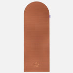 Tapis de sol pour le fitness le yoga et le pilates de la marque hercule studio modèle archy couleur terre cuite packshot déplié