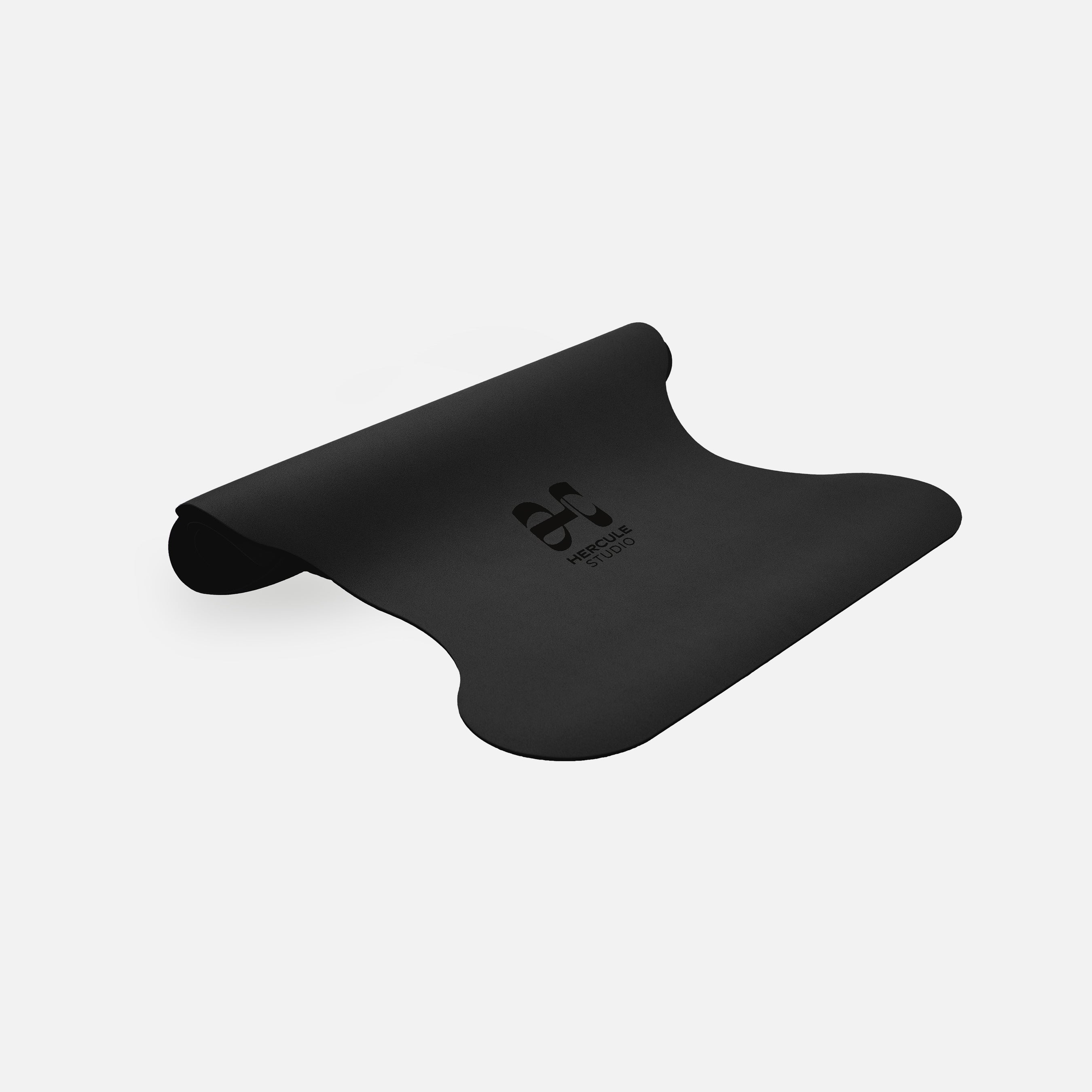 Tapis de sol pour le yoga de la marque hercule studio modèle mar couleur outrenoir packshot semi roulé