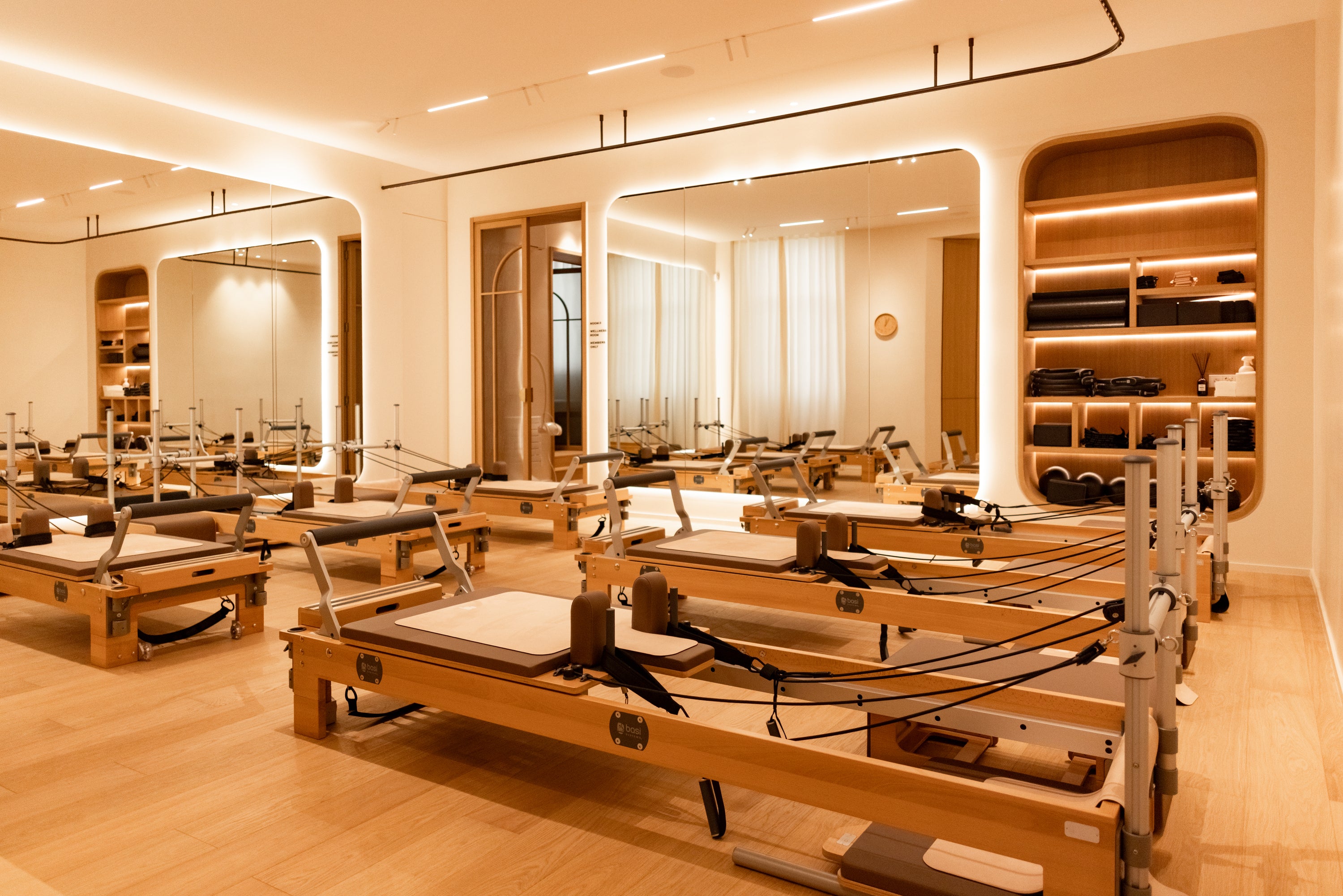 Ôra studio, studio parisien de Pilates, partenaire de la marque d'accessoires de sport Hercule Studio