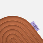 Mini tapis de sol pad de confort de la marque hercule studio modèle galé couleur terre cuite packshot zoomé