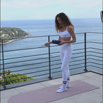 Hercule Studio Navy Pilates Mat used in lifestyle Pilates classes with a beige exercise mat, midnight blue 3-in-1 mini mat for ergonomic support, a portable accessory made in France