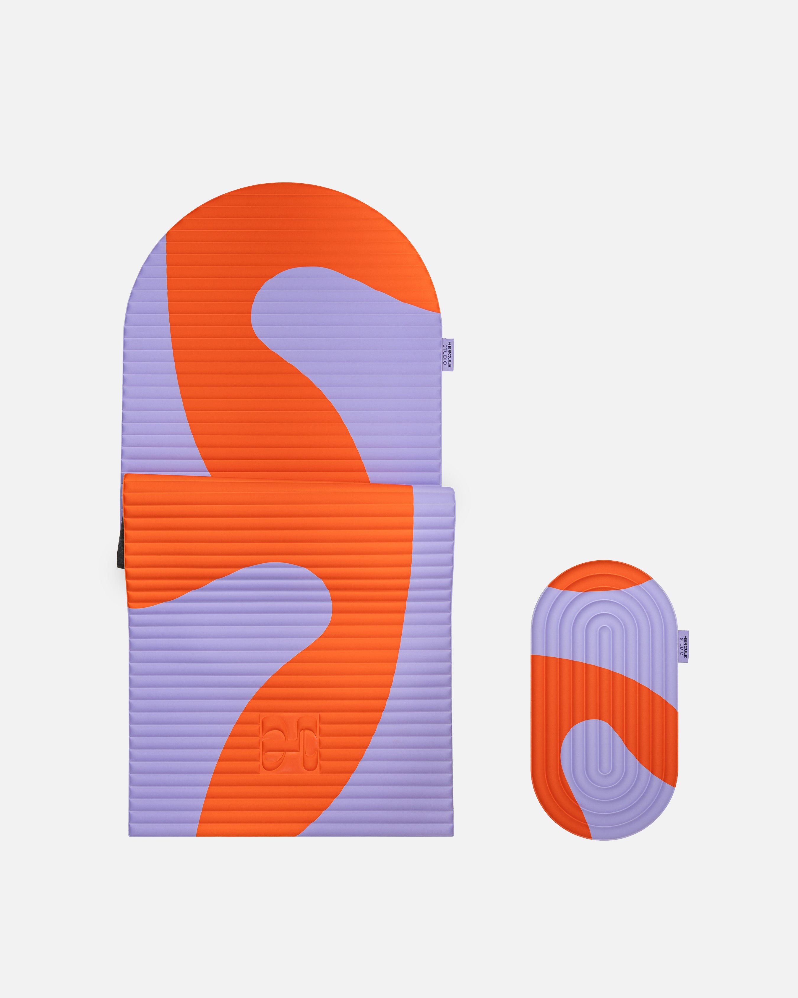 Set confort Hercule Studio imprimé Axel rouge orangé avec tapis Archy premium et pad Galé ergonomique 3-en-1, duo confort pour séances de pilates et gym, design français durable, packshot