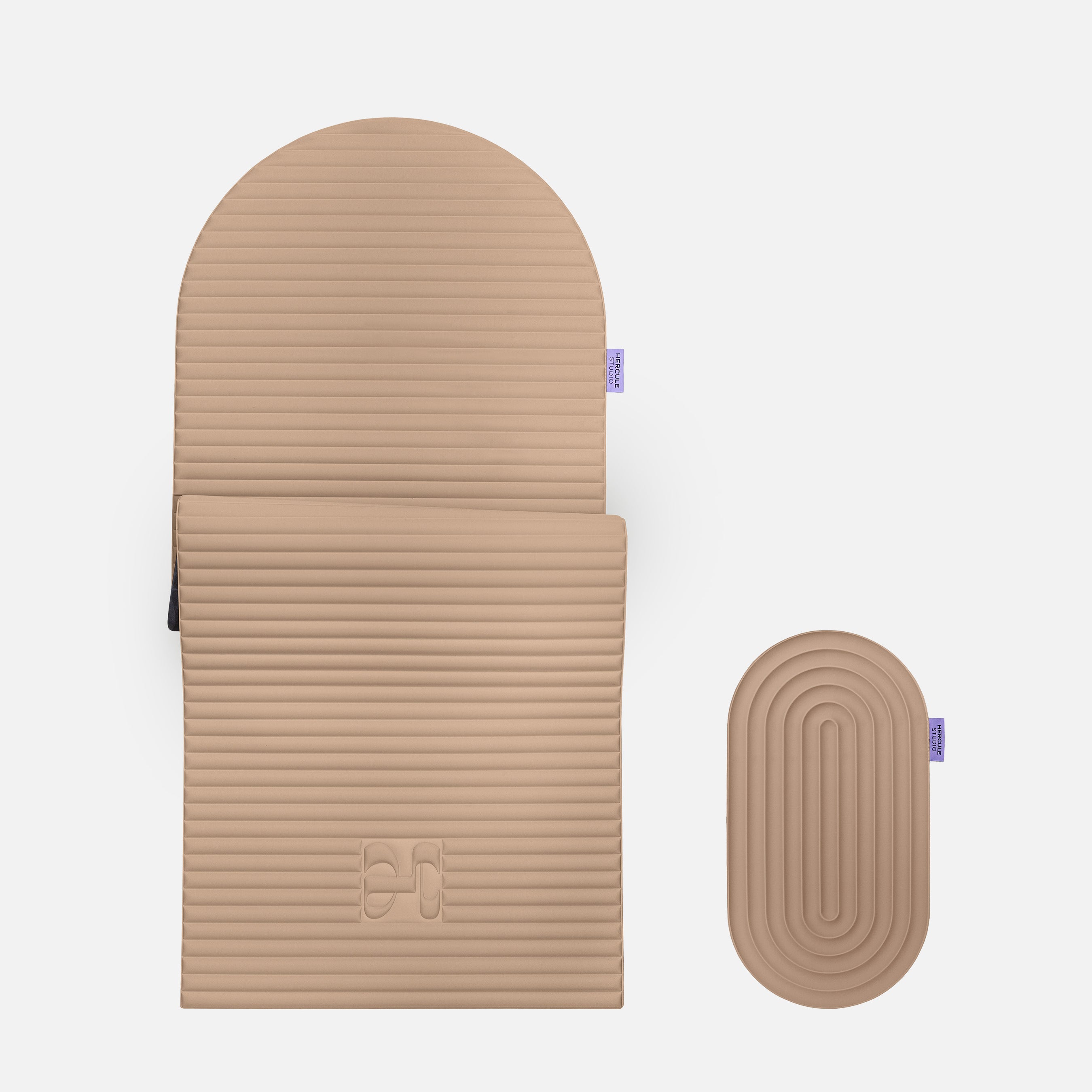 Tapis de sport Archy de la marque Hercule Studio couleur Dune et mini tapis de sport Galé couleur Dune photo packshot