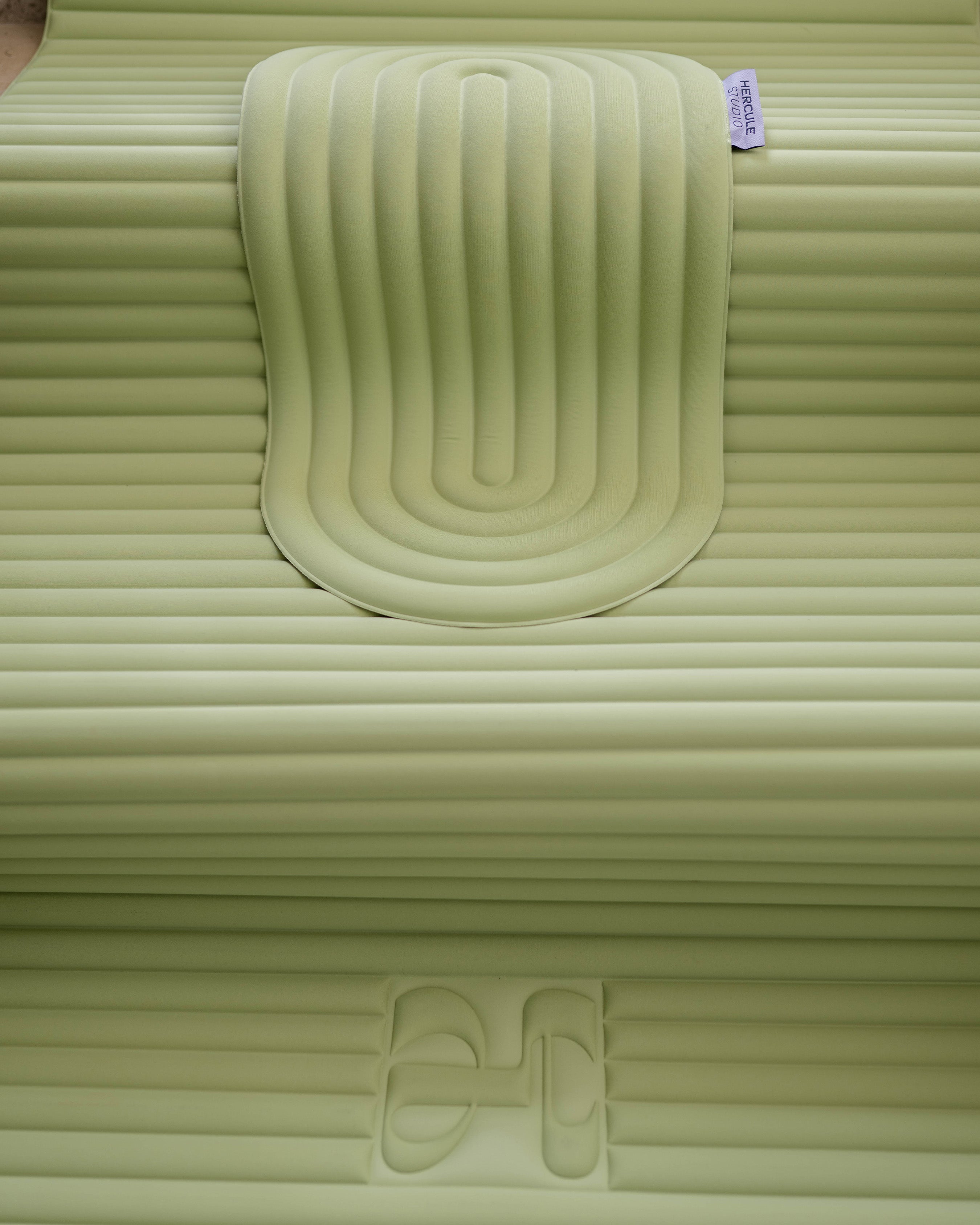 Set Confort avec Tapis de sport Archy de la marque Hercule Studio couleur Pistache et mini tapis de sport Galé couleur Pistache photo lifestyle