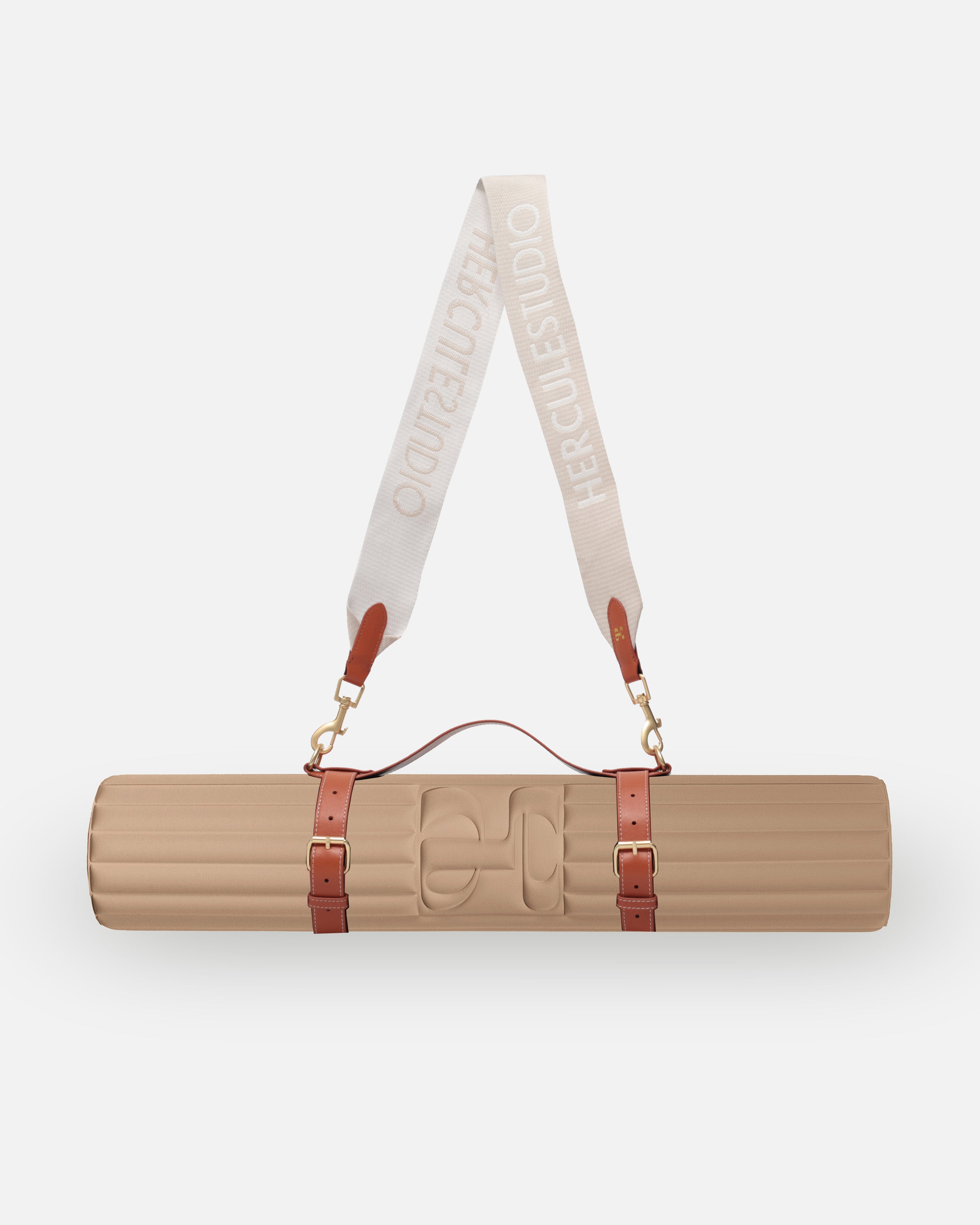 Hercule Studio Dune beige nomad bundle including the ergonomic Archy mat and a chic mat carrying strap for sport mats, ideal for yoga, Pilates and mobility, Made in France product packshot