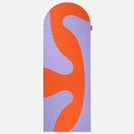 Tapis de sol pour le fitness le yoga et le pilates de la marque hercule studio modèle archy couleur imprimé axel rouge orangé packshot du tapis déplié