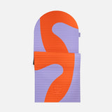 Tapis de sol pour le fitness le yoga et le pilates de la marque hercule studio modèle archy couleur imprimé axel rouge orangé packshot du tapis semi déplié