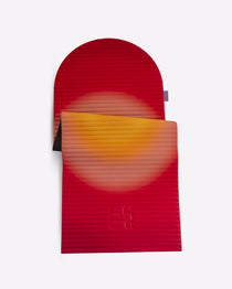 Tapis de sol pour le fitness le yoga et le pilates de la marque hercule studio et uchronia modèle archy imprimé summer packshot semi déplié