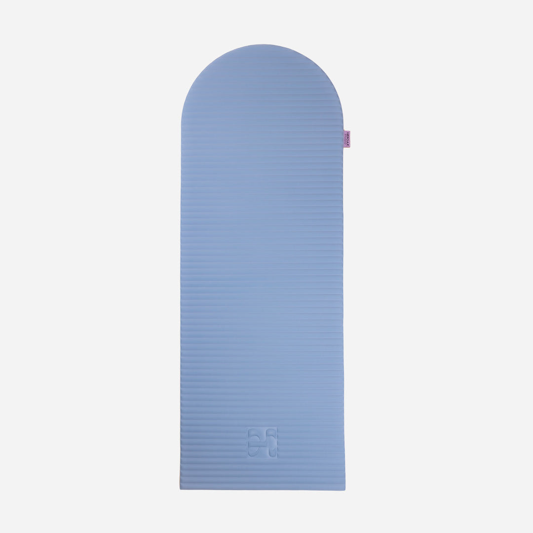 Tapis de sol pour le fitness le yoga et le pilates de la marque hercule studio modèle archy couleur blue jean packshot déplié