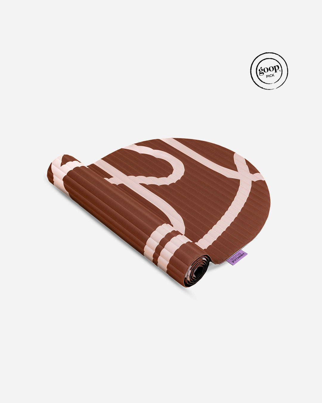 Tapis de sol pour le fitness le yoga et le pilates de la marque hercule studio modèle archy couleur imprimé bari choco packshot semi roulé avec le logo goop