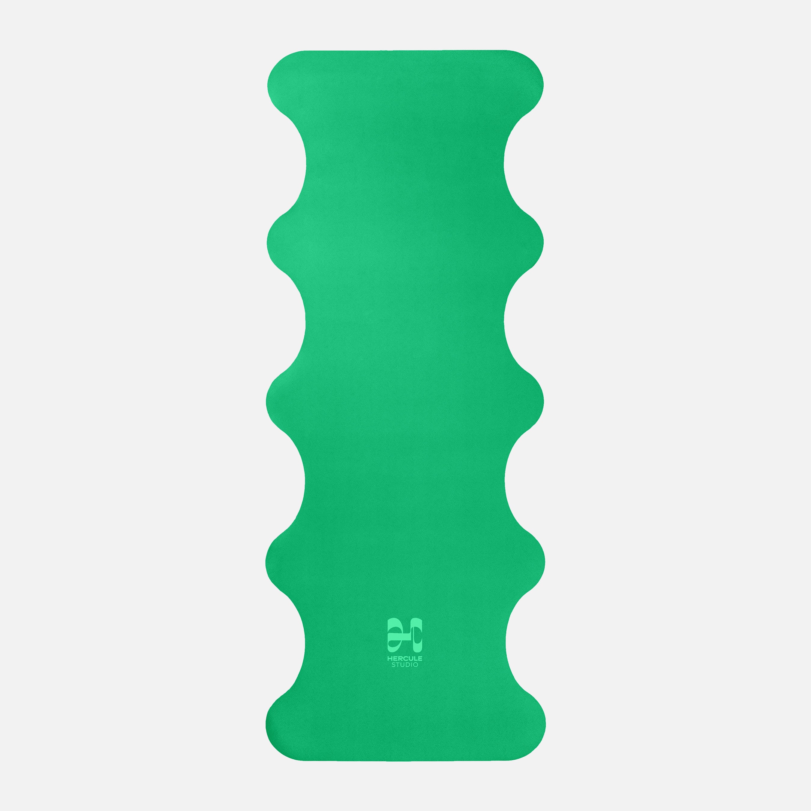 Tapis de sol pour le yoga de la marque hercule studio modèle mar couleur golf green packshot déplié