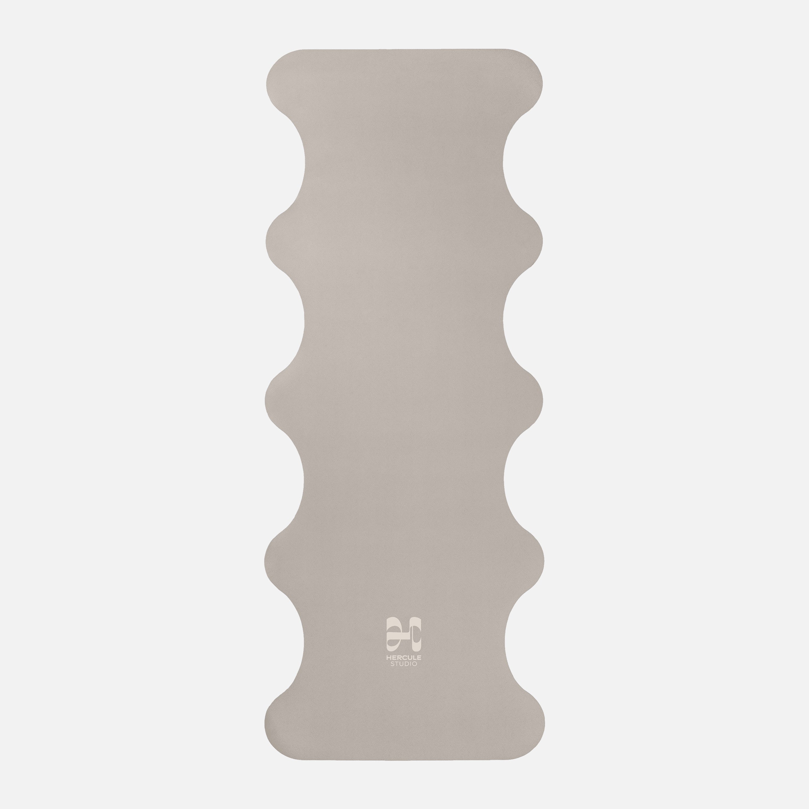 Tapis de sol pour le yoga de la marque hercule studio modèle mar couleur greige packshot déplié