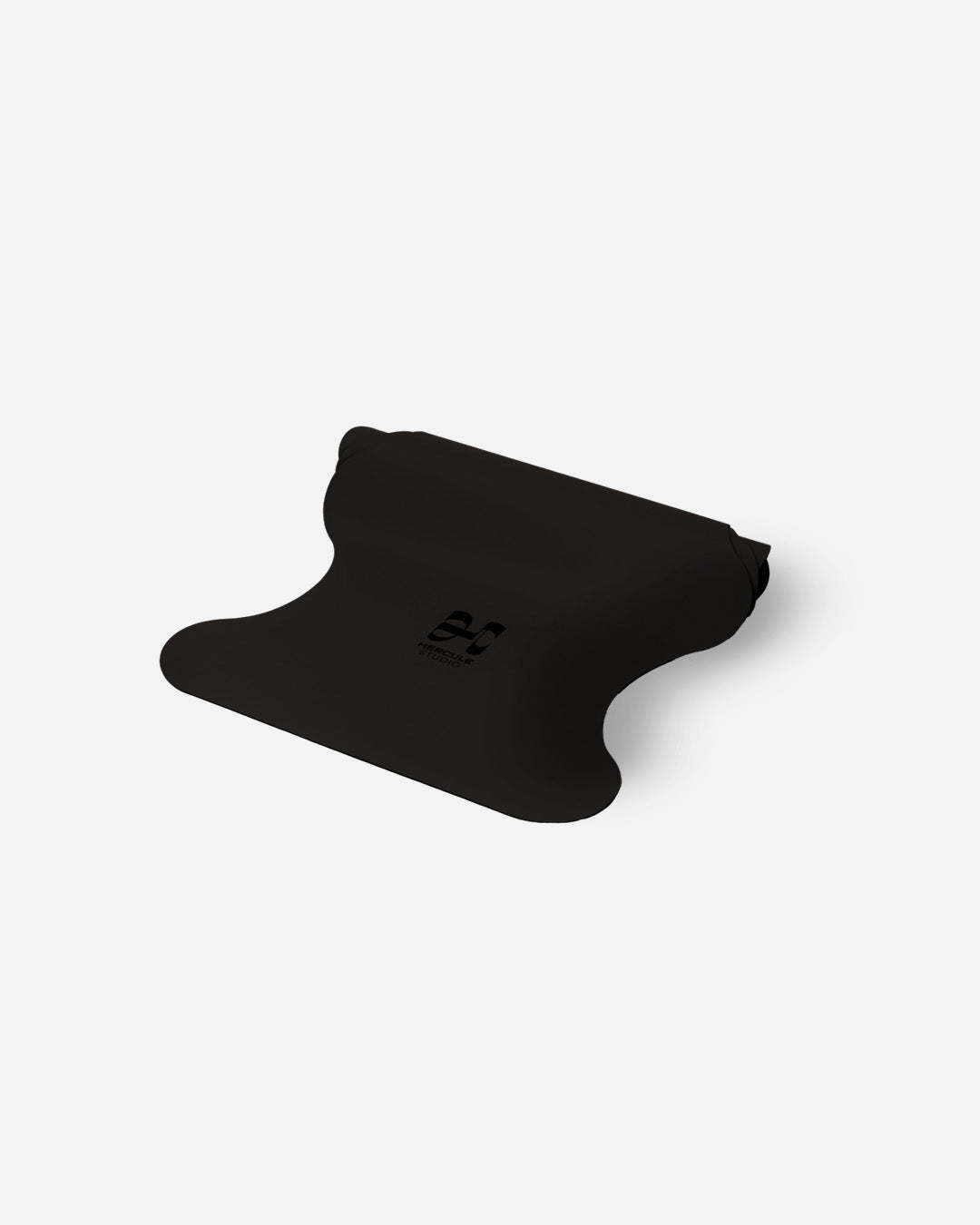 Tapis de sol pour le yoga de la marque hercule studio modèle mar couleur outrenoir packshot semi roulé