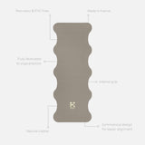 Mar Greige yoga mat unrolled with product annotations, PVC-free, high grip and optimal comfort for regular yoga practice