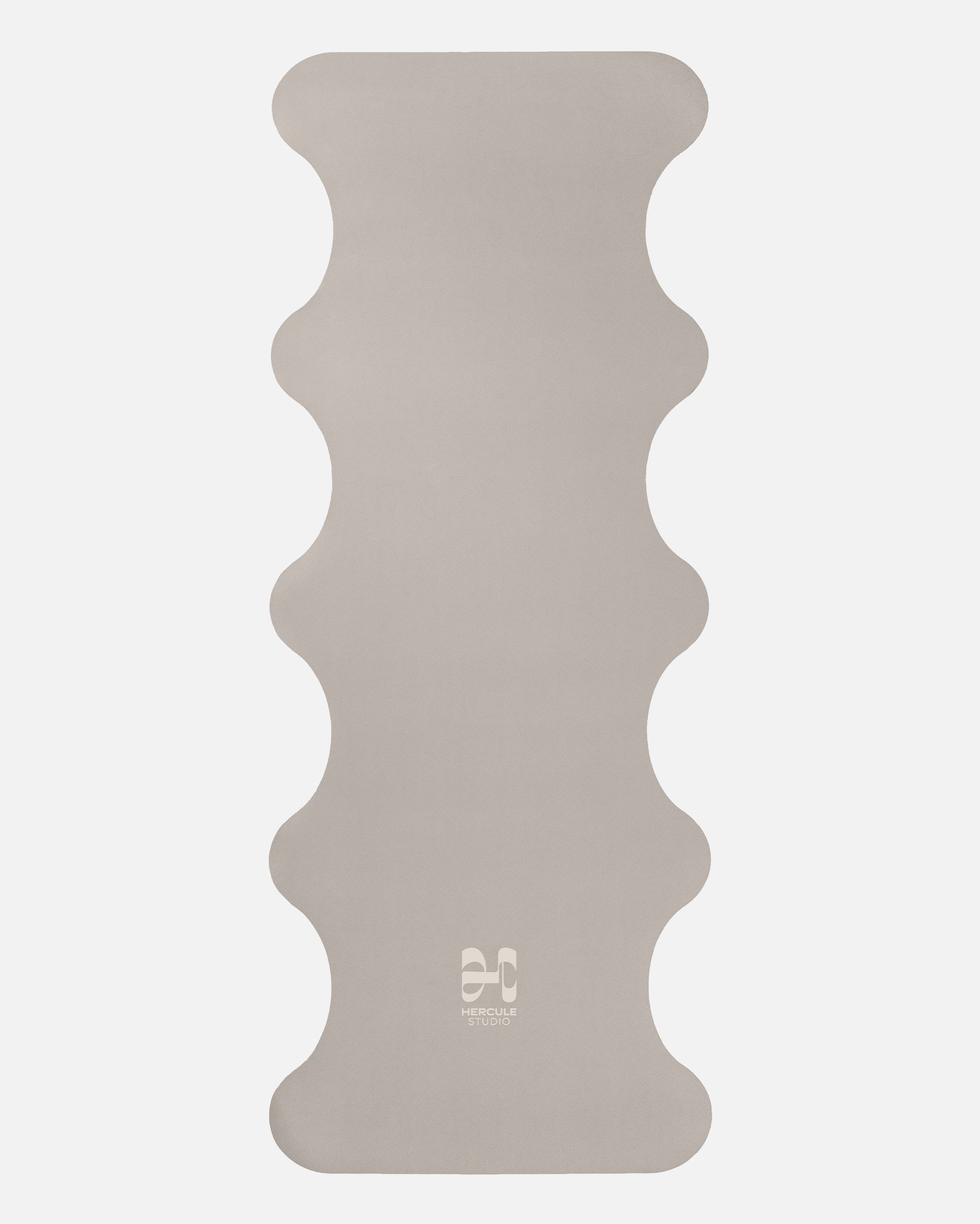 Hercule Studio Greige yoga mat unrolled, beige-grey color, natural rubber PVC-free, high grip for a zen practice