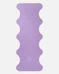 Hercule Studio Lavender yoga mat unrolled, natural rubber PVC-free, strong grip and durable wavy design for daily yoga