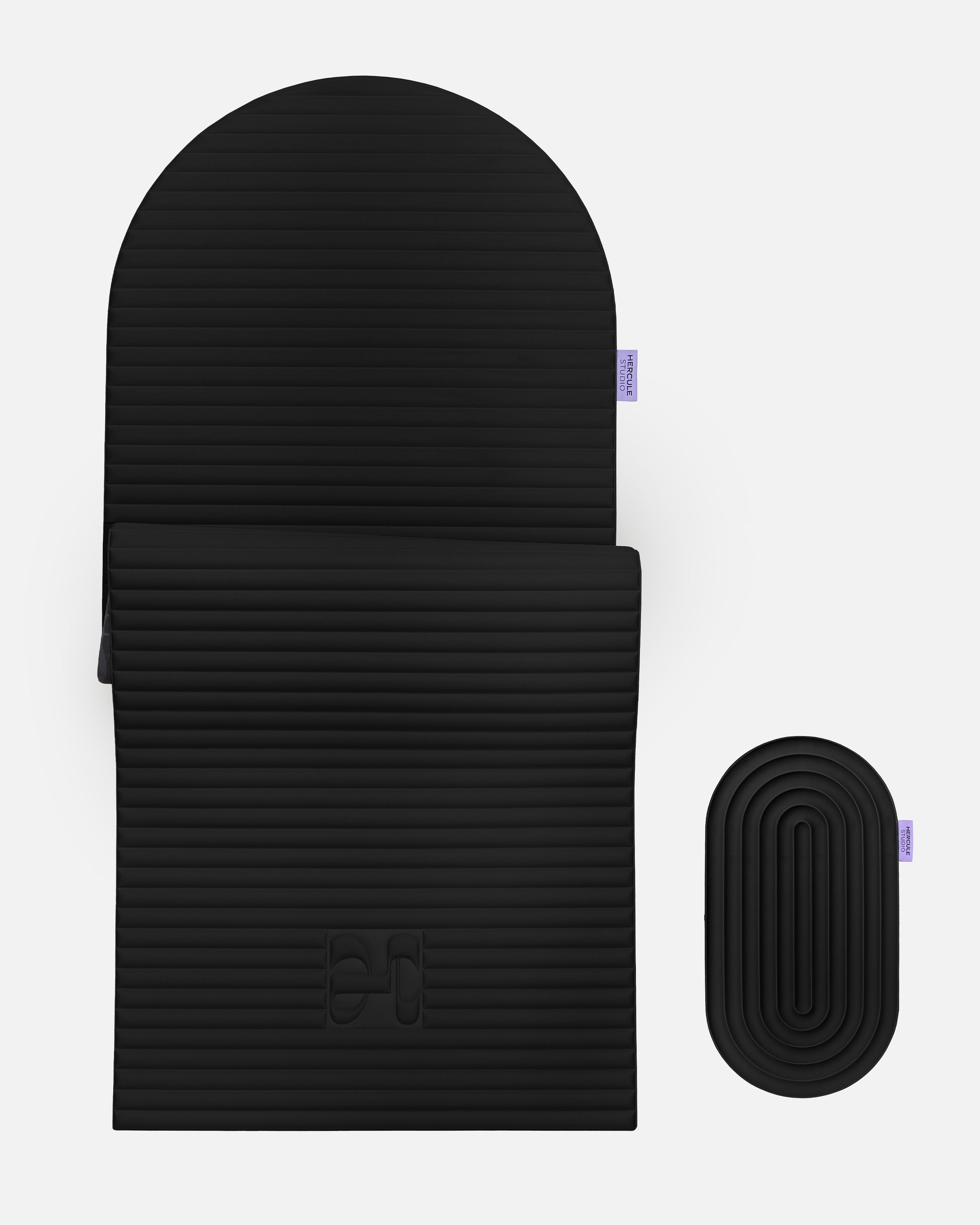 Hercule Studio Midnight Black comfort sport bundle including the premium Archy mat and the ergonomic Galé 3-in-1 pad, comfortable solution for sensitive areas in Pilates and fitness, durable French design, packshot image